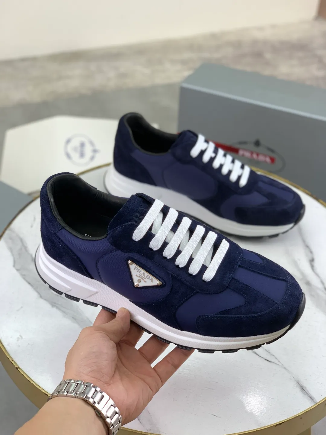 Men's men's shoes💰P580💰【New model】Top quality, new popular models on the official website, which will never go out of style for a century,🆘 The trendy brand (Prada) mainly promotes popular models, avant-garde and versatile fashionable men's shoes, private version molding, cowhide surface splicing 1:1 oil edge processing... fashionable and simple, original imported cowhide interior cowhide feet; the atmosphere and personality are more fashionable, eye-catching and pursuing class. It will subvert old ideas and be a must-have for fashionistas who want to spend time with you! Must keep it! High-end comfort, high-end quality workmanship. Size: 38-44 Various colors available. full package